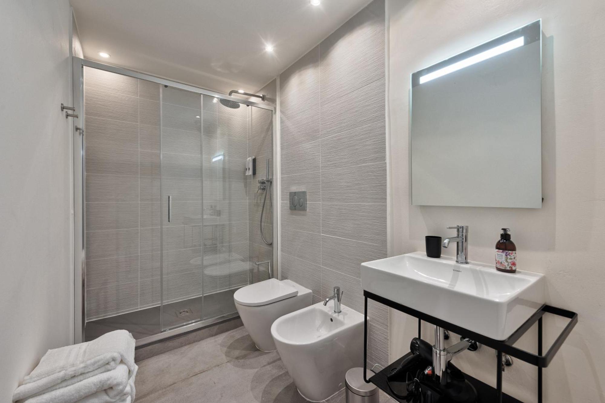 Bligny Zero By Apartments To Art Turin Ngoại thất bức ảnh